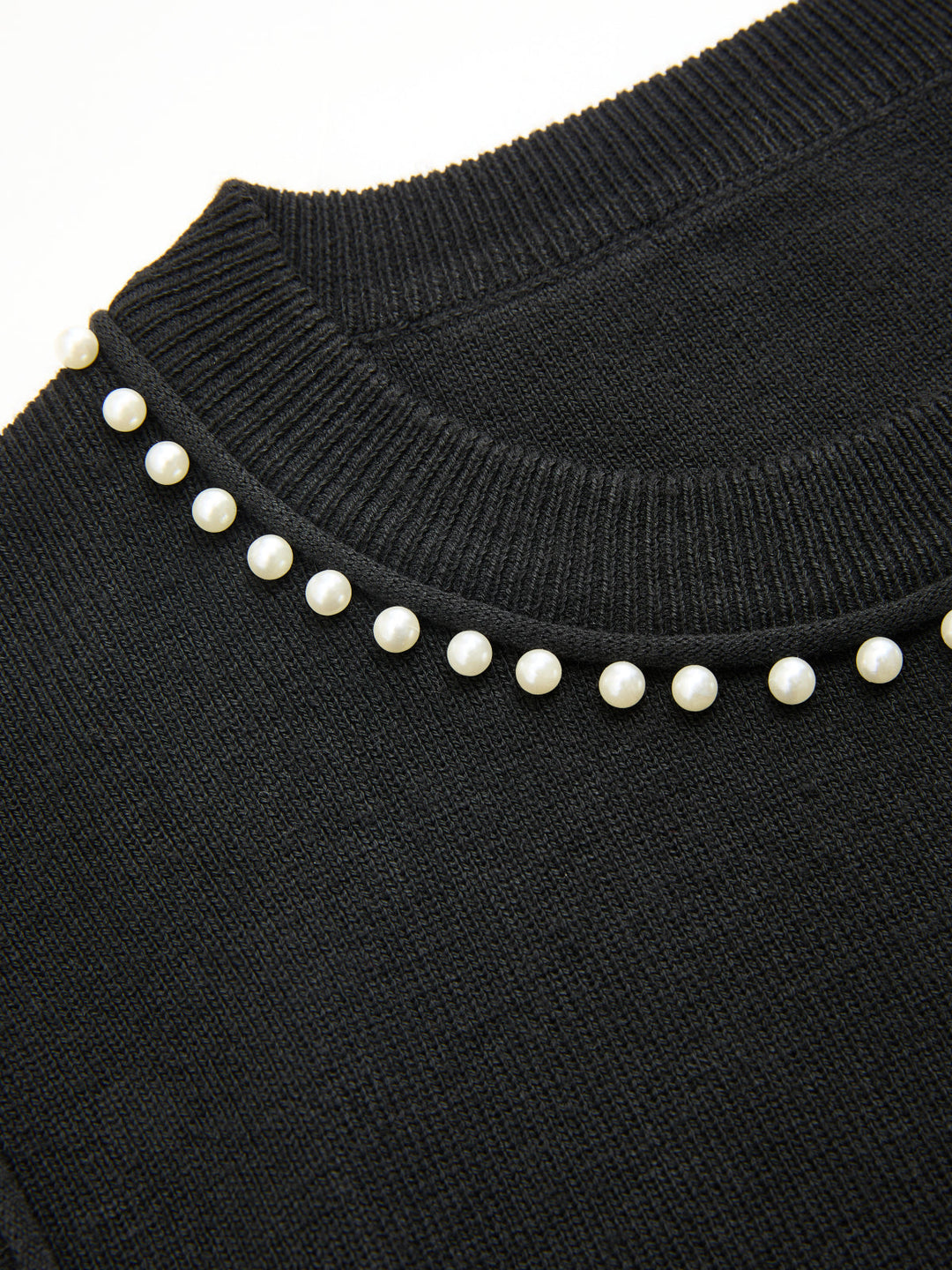 Pearl Trim Sleeveless Knit Vest