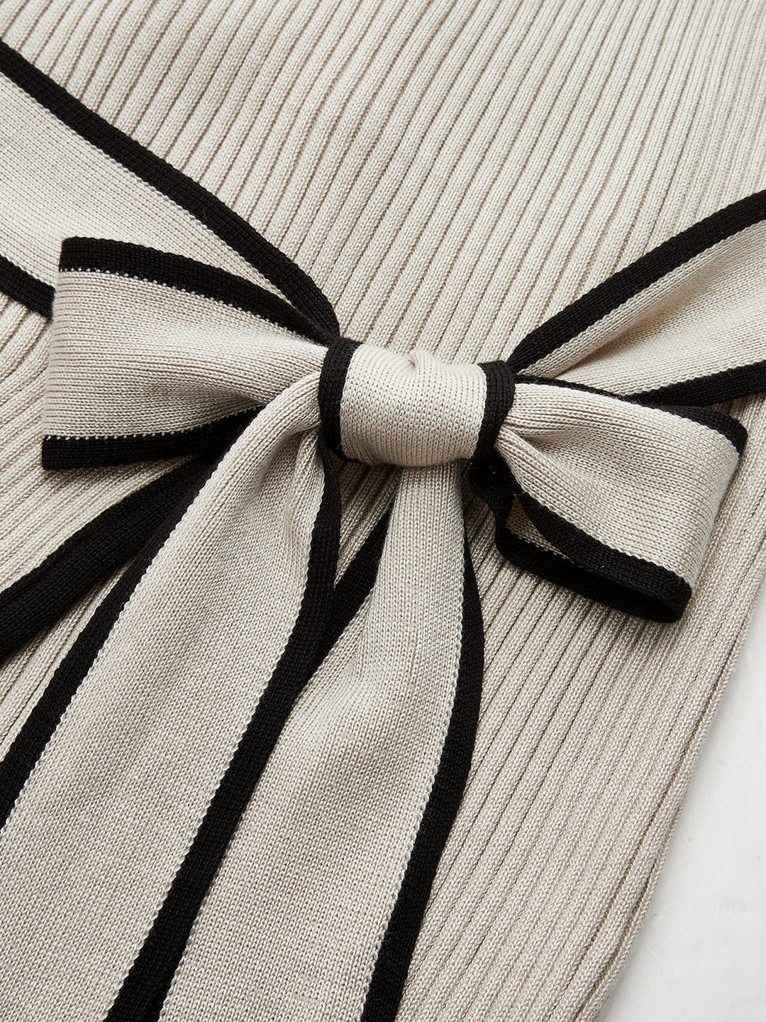 Contrast Trim Tie Waist Knit Midi Dress