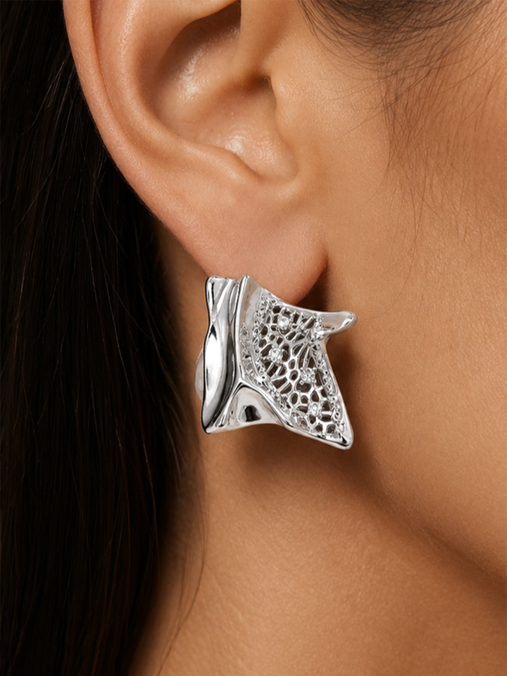 Irregular Filigree Diamond Stud Earrings