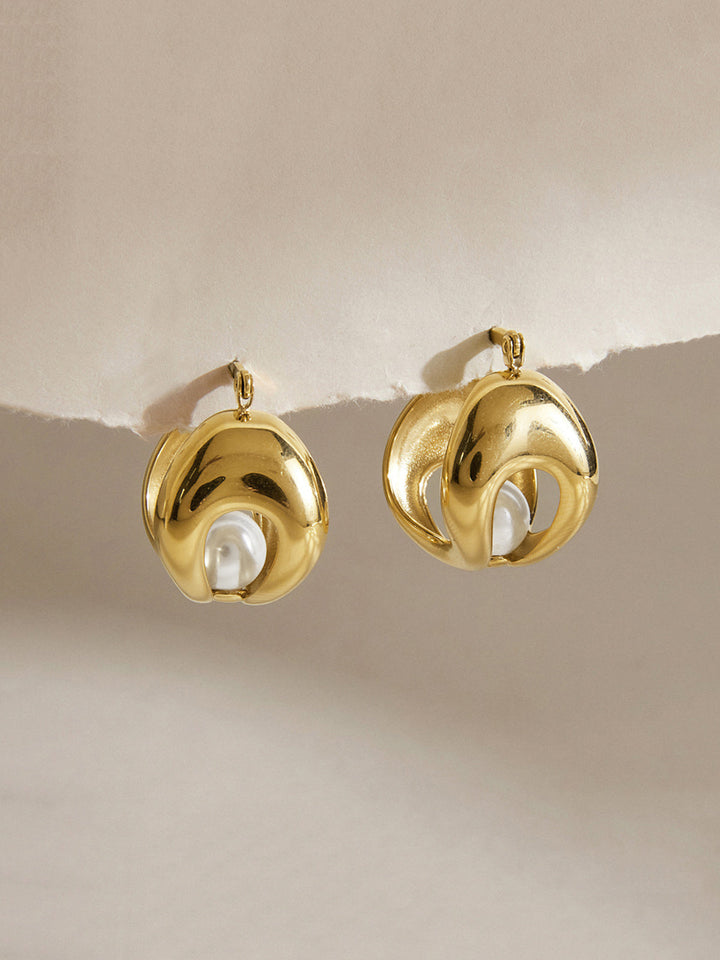 Hollow Metal Pearl Decor Stud Earrings