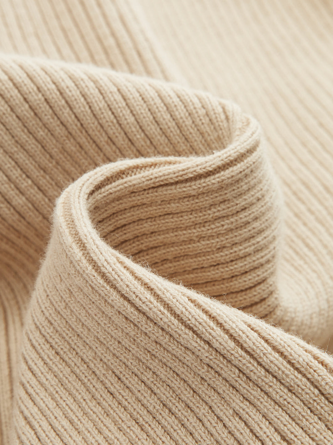 Scallop Hem Ribbed Knit Top