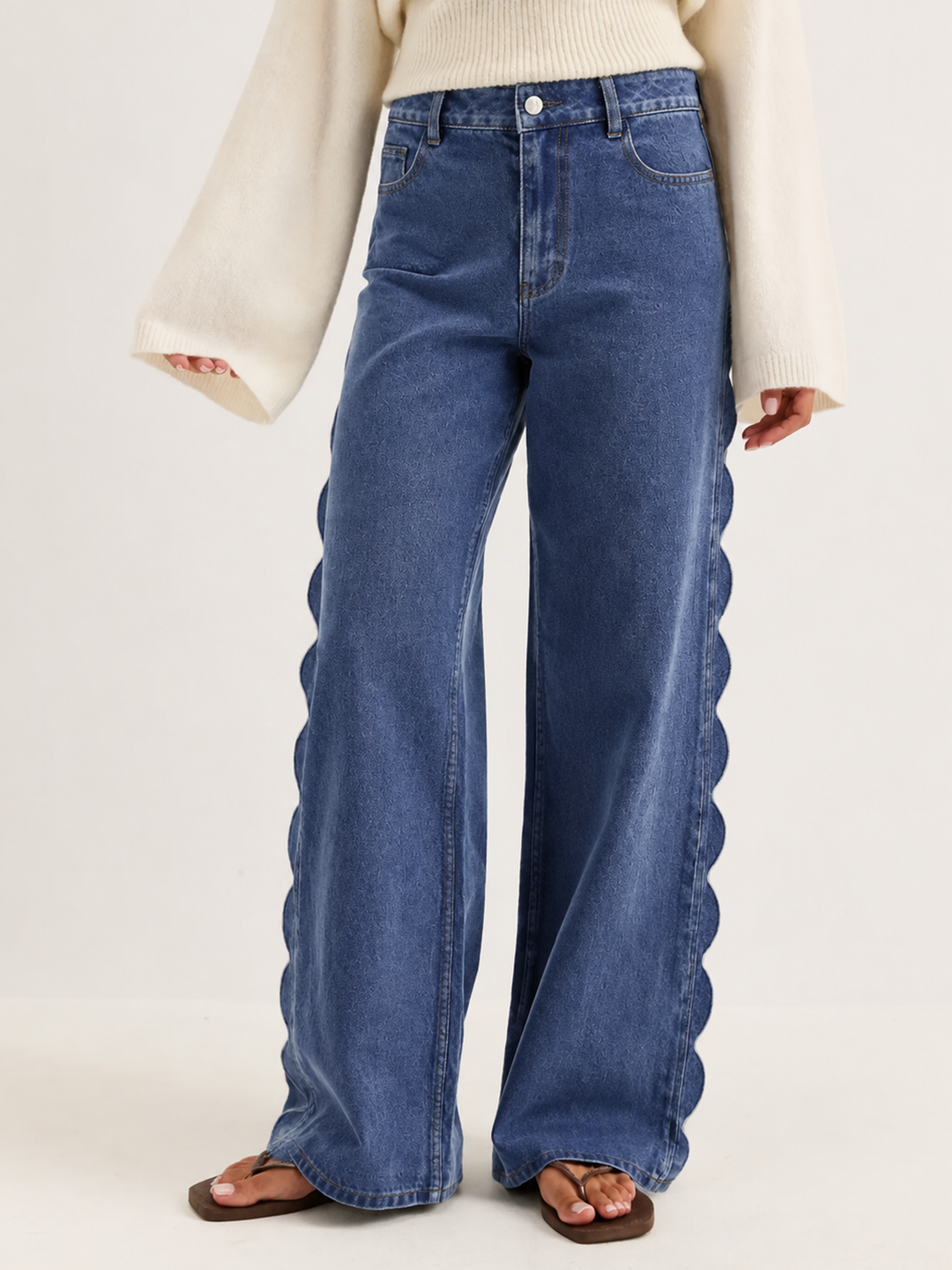 Scallop Side Wide Leg Jeans