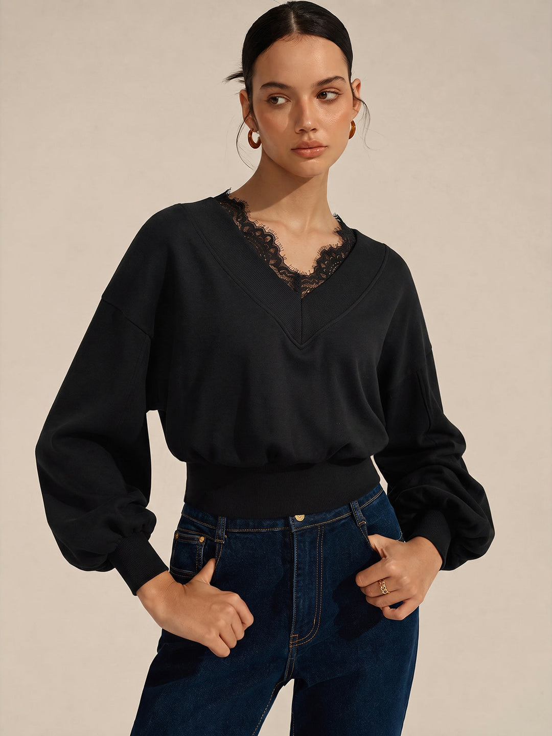 Lace Trim V‑Neck Balloon Sleeve Cropped Sweatshirt