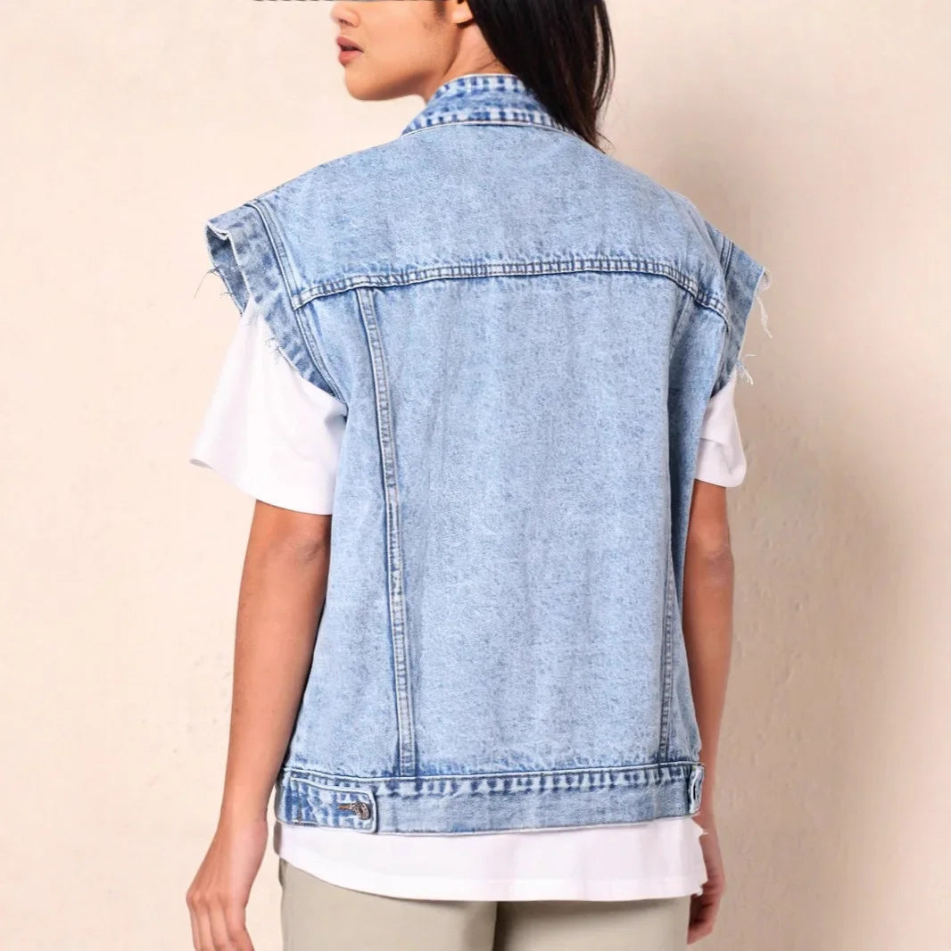 Women’s Casual Oversized Denim Vest with Button-Up Front and Classic Chest Pockets